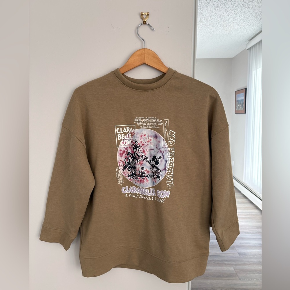 H&M Olive/Tan Disney Graphic Crewneck Sweatshirt